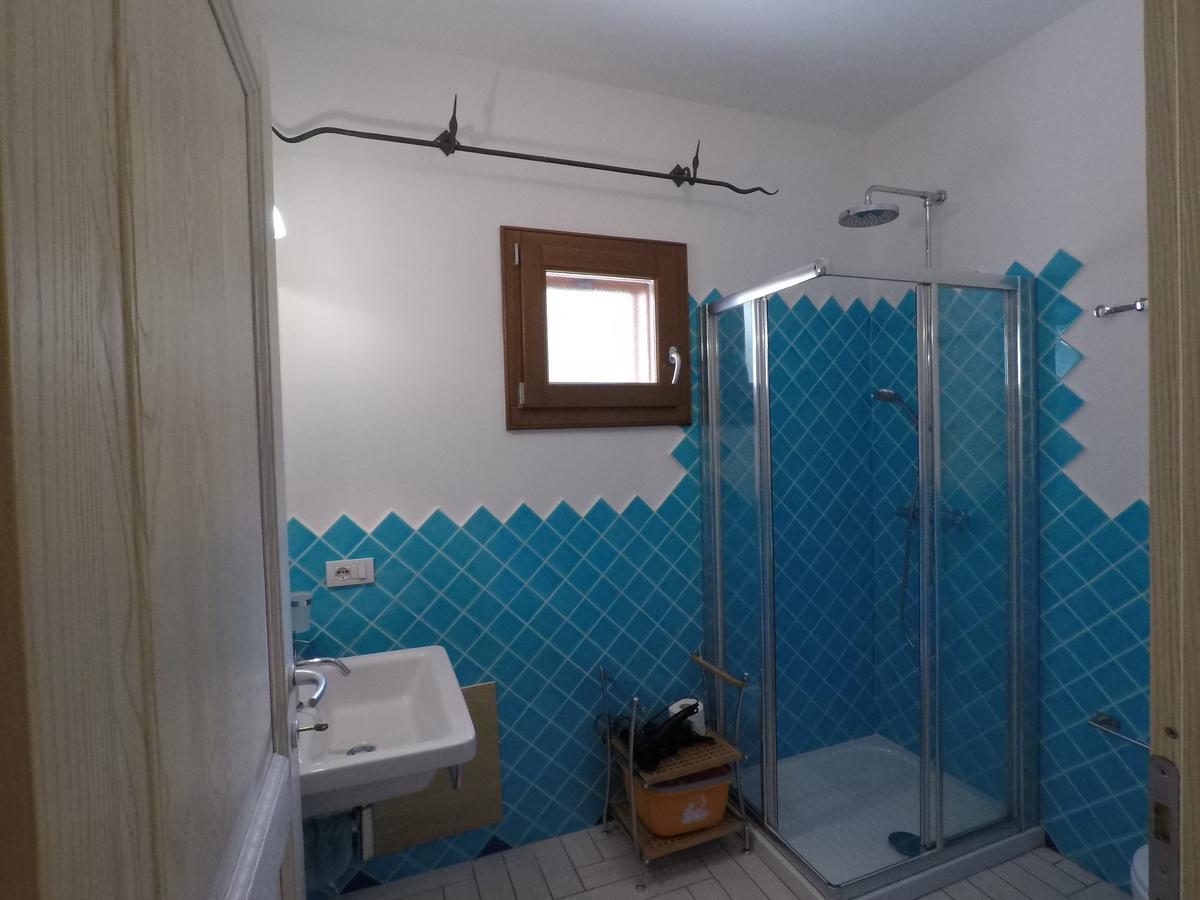 La Corte Degli Ulivi Appartamenti Cala Liberotto Exterior foto