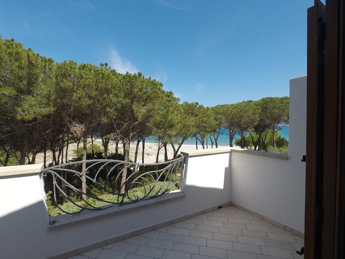 La Corte Degli Ulivi Appartamenti Cala Liberotto Exterior foto